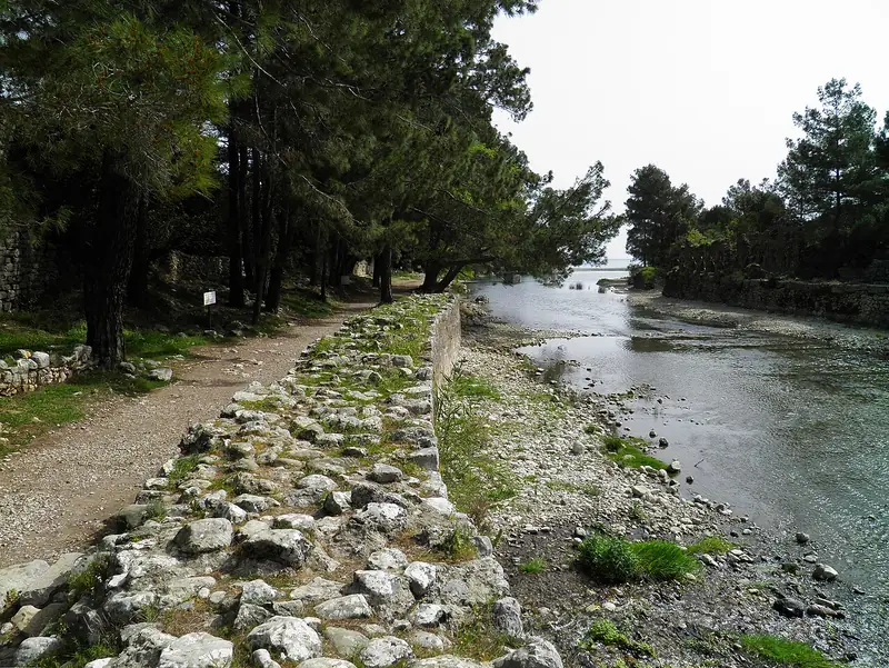 Olympos Antik Kenti ve Yanartaş