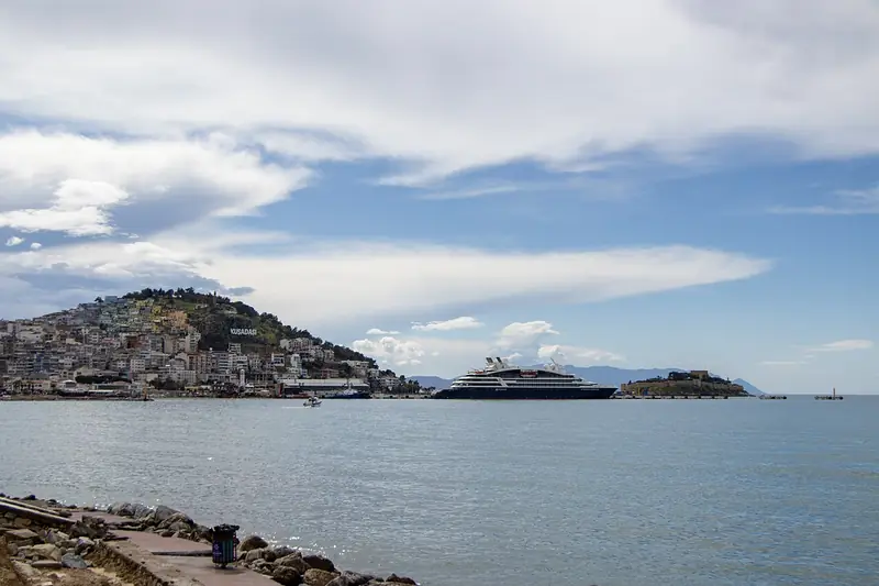 Güvercinada Kalesi (Kuşadası)