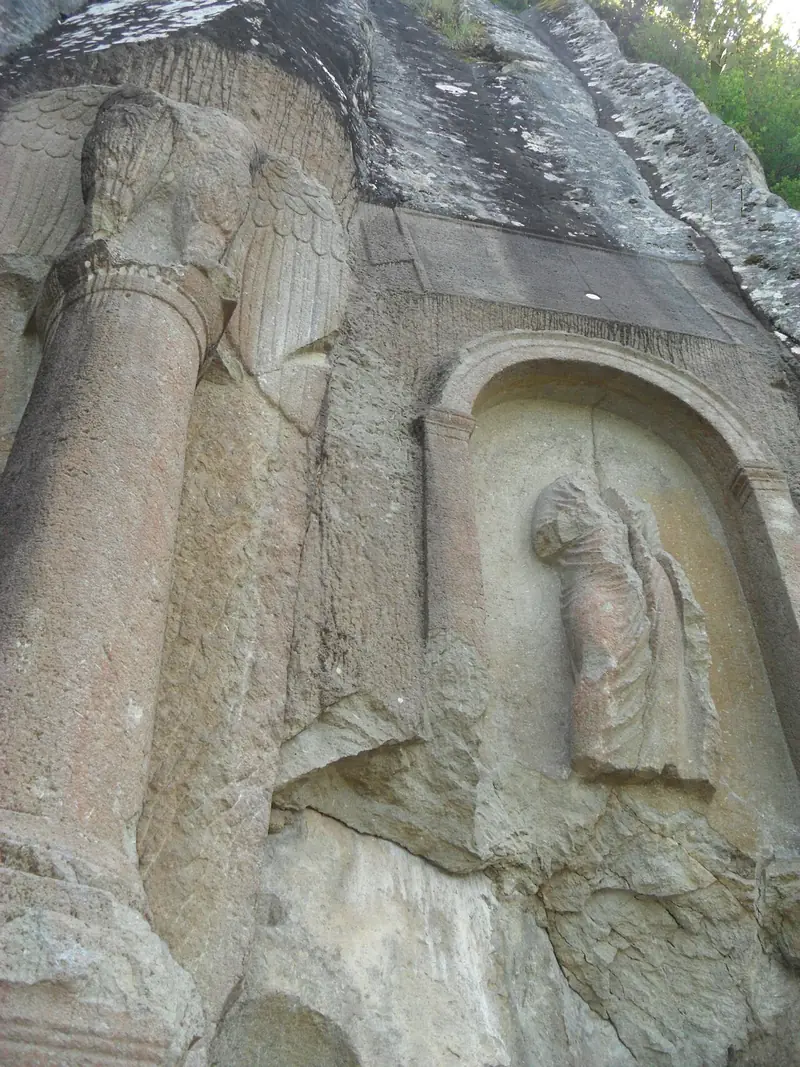 Kuşkayası Yol Anıtı