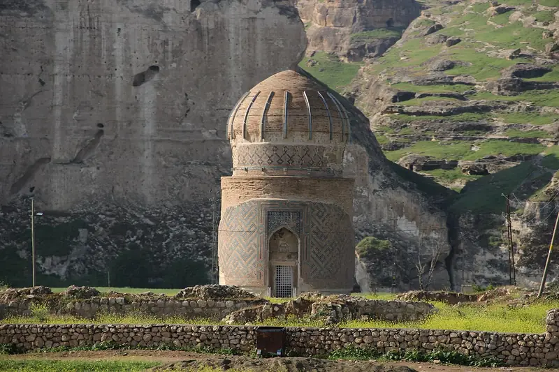 Zeynel Bey Türbesi