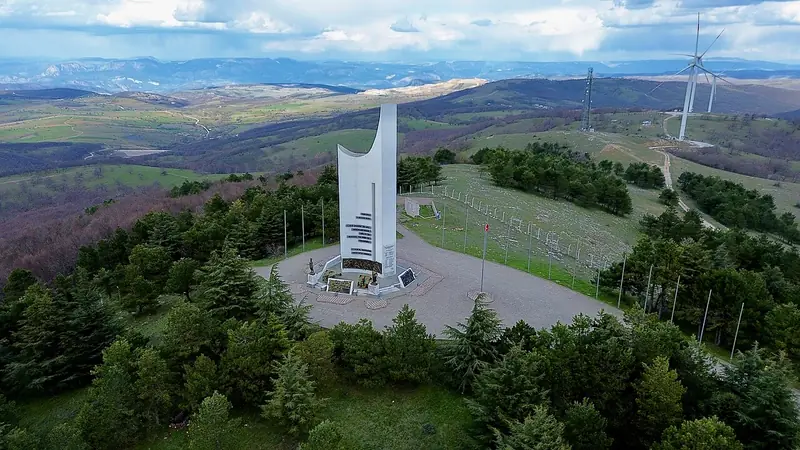 Metristepe Zafer Anıtı ve İnönü Şehitliği (Bozüyük)