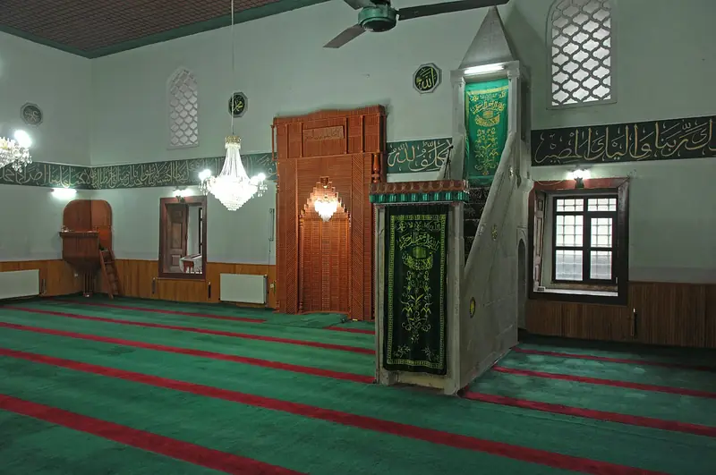 Vezirhan Köprülü Mehmet Paşa Kervansarayı ve Camii