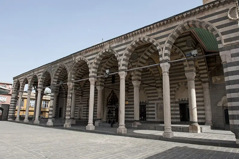 Behram Paşa Camii