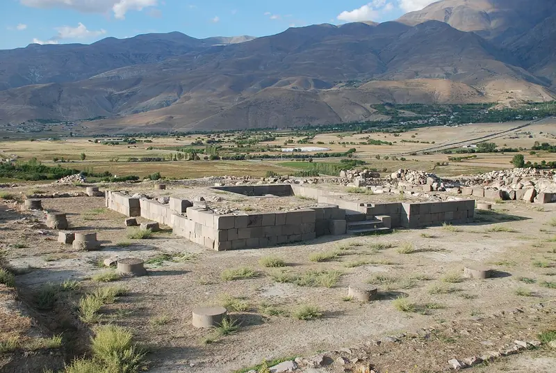 Altıntepe Urartu Kalesi