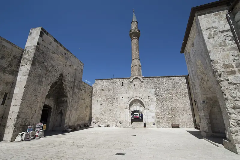 Dündar Bey Medresesi ve Hızır Bey Camii
