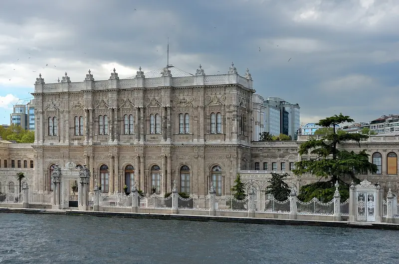 Dolmabahçe Sarayı