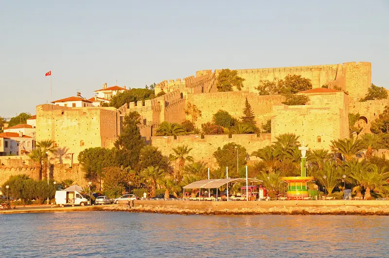 Çeşme Kalesi ve Çeşme Müzesi