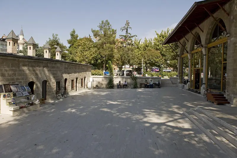 Aktekke (Mader-i Mevlana) Camii