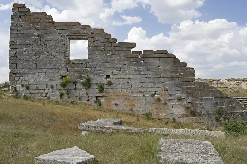 Aizanoi Tiyatro–Stadyum Kompleksi ve Borsa Binası