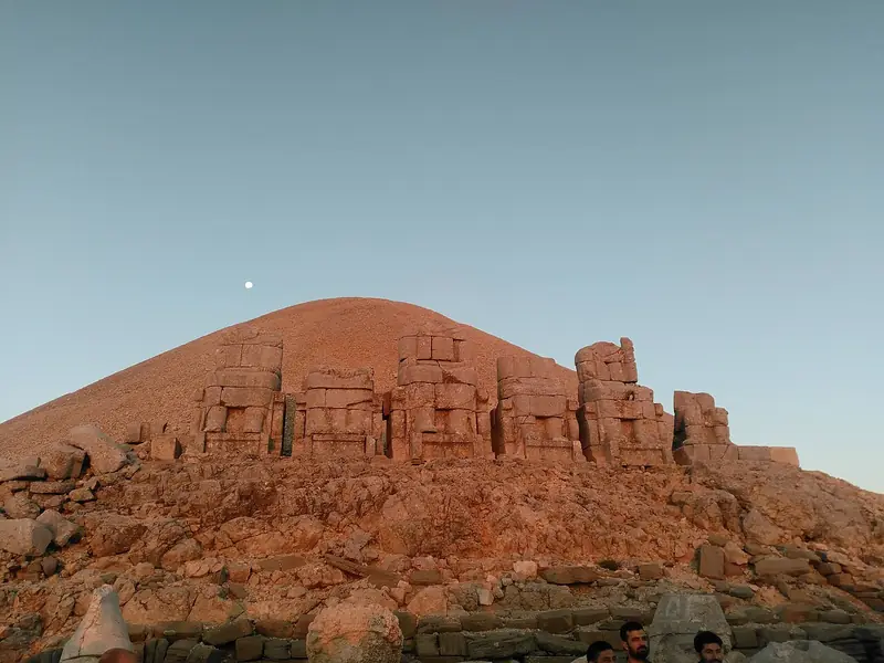 Nemrut Dağı (Malatya – Pütürge yönü)