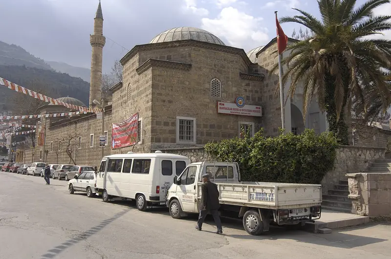 Sultan Camii ve Külliyesi (Mesir Camii)