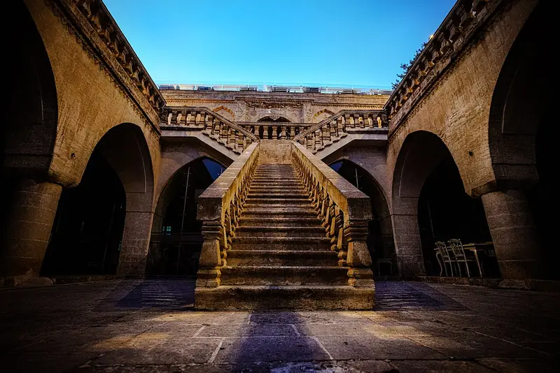 Şatana Konağı (Eski PTT Binası)