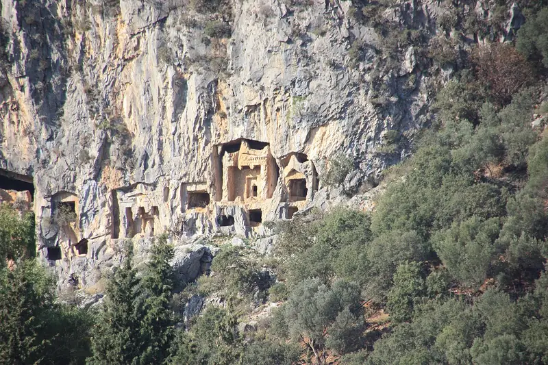 Dalyan ve Kaunos Kaya Mezarları