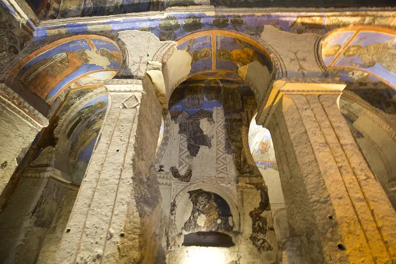 Tokalı Kilise ve Karanlık Kilise