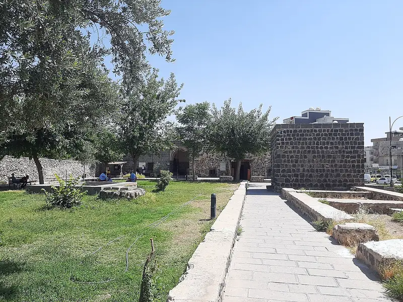 Abdaliye Medresesi ve Mem û Zîn Türbesi