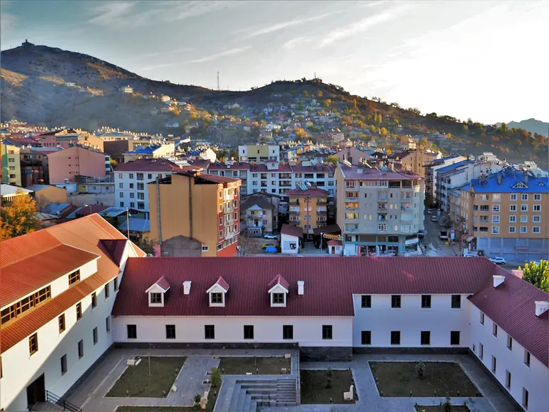 Tunceli Müzesi (Eski Kışla Binası)